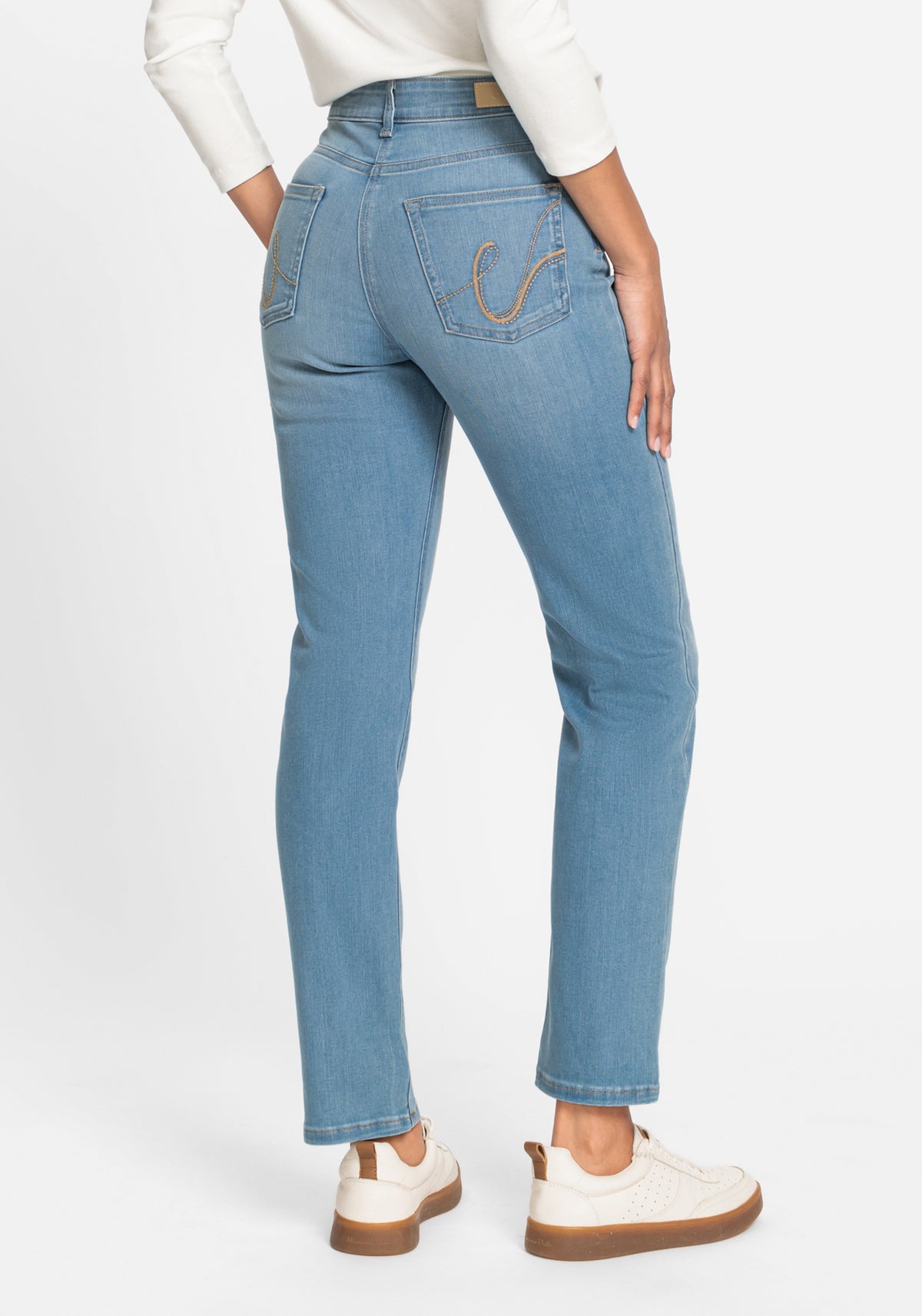 Lisa Fit Straight Light Wash Jeans